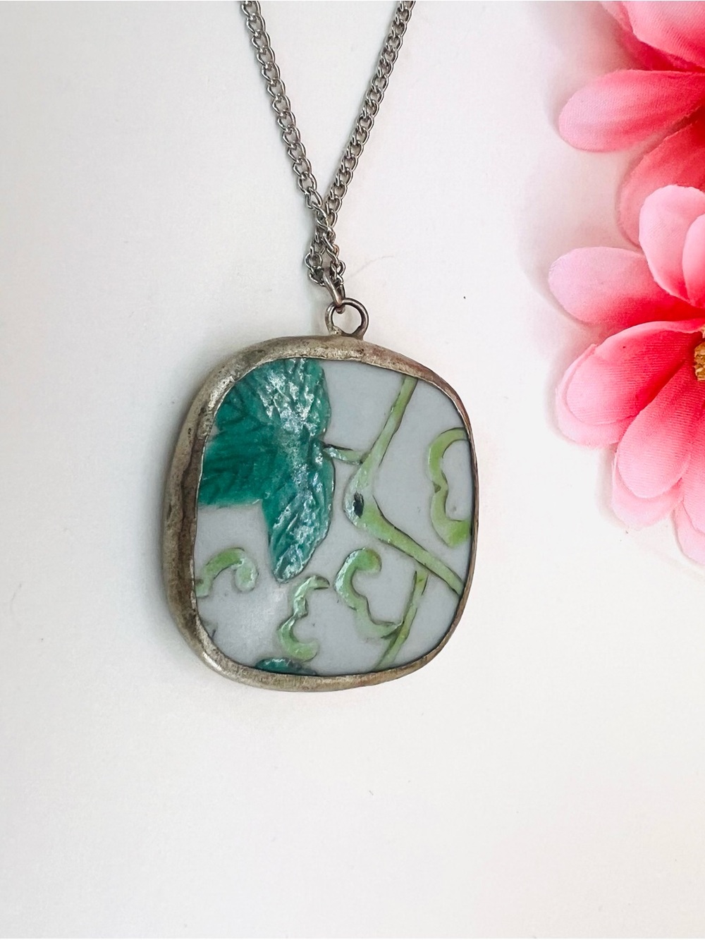 Broken China Green Leaf Pendant Necklace - silver tone